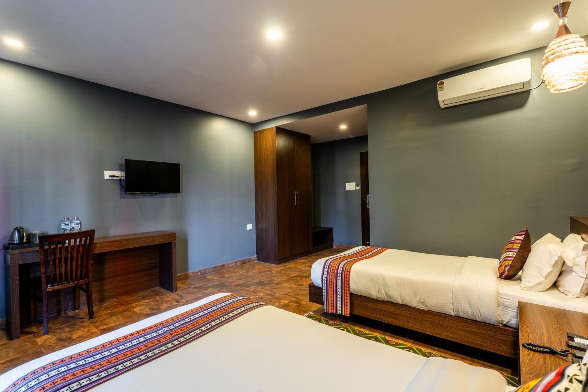 Hotel Yukhang Катманду Экстерьер фото