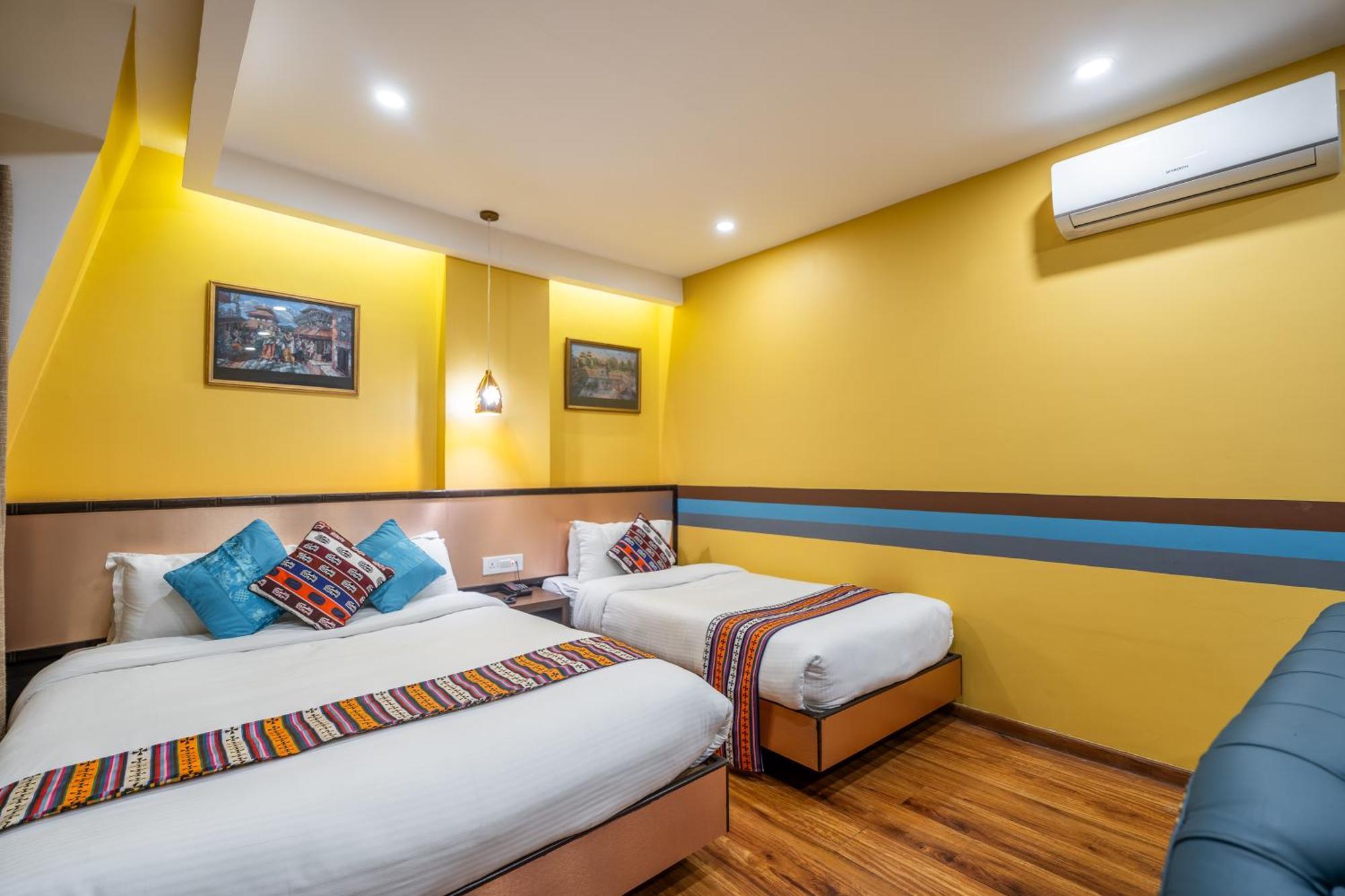 Hotel Yukhang Катманду Экстерьер фото